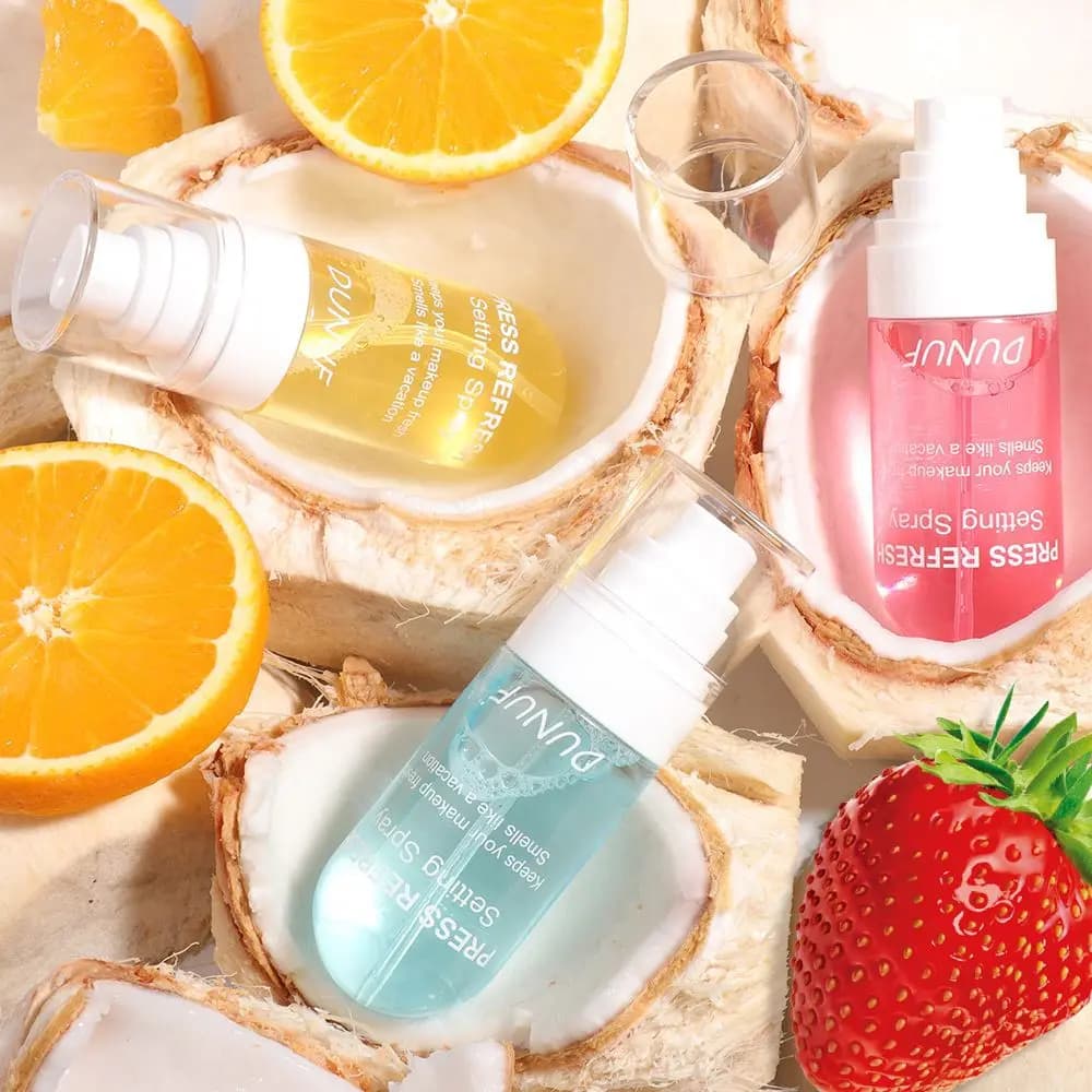 Spray fissante profumato alla frutta 55ml Fissatore per trucco idratante per il controllo dell'olio Spray per rifinitura del trucco a lunga durata per tutti i tipi di pelle