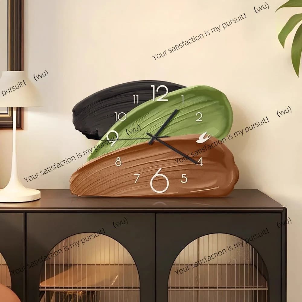 Medieval desktop clock ornament 2025 new living room wall clock retro advanced sense creative silent pendulum table clock