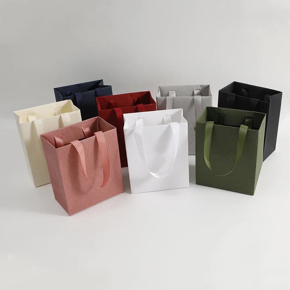 New Fashion Paper Tote Bags for Jewelry Handbag Cosmetics Lipstick Gift Packaging Bag Necklace Earrings Rings Headphones Storage