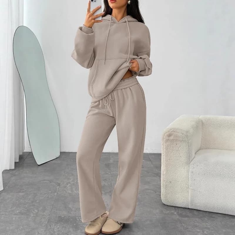 Completo da donna con felpa e pantaloni a gamba larga, casual, per il tempo libero