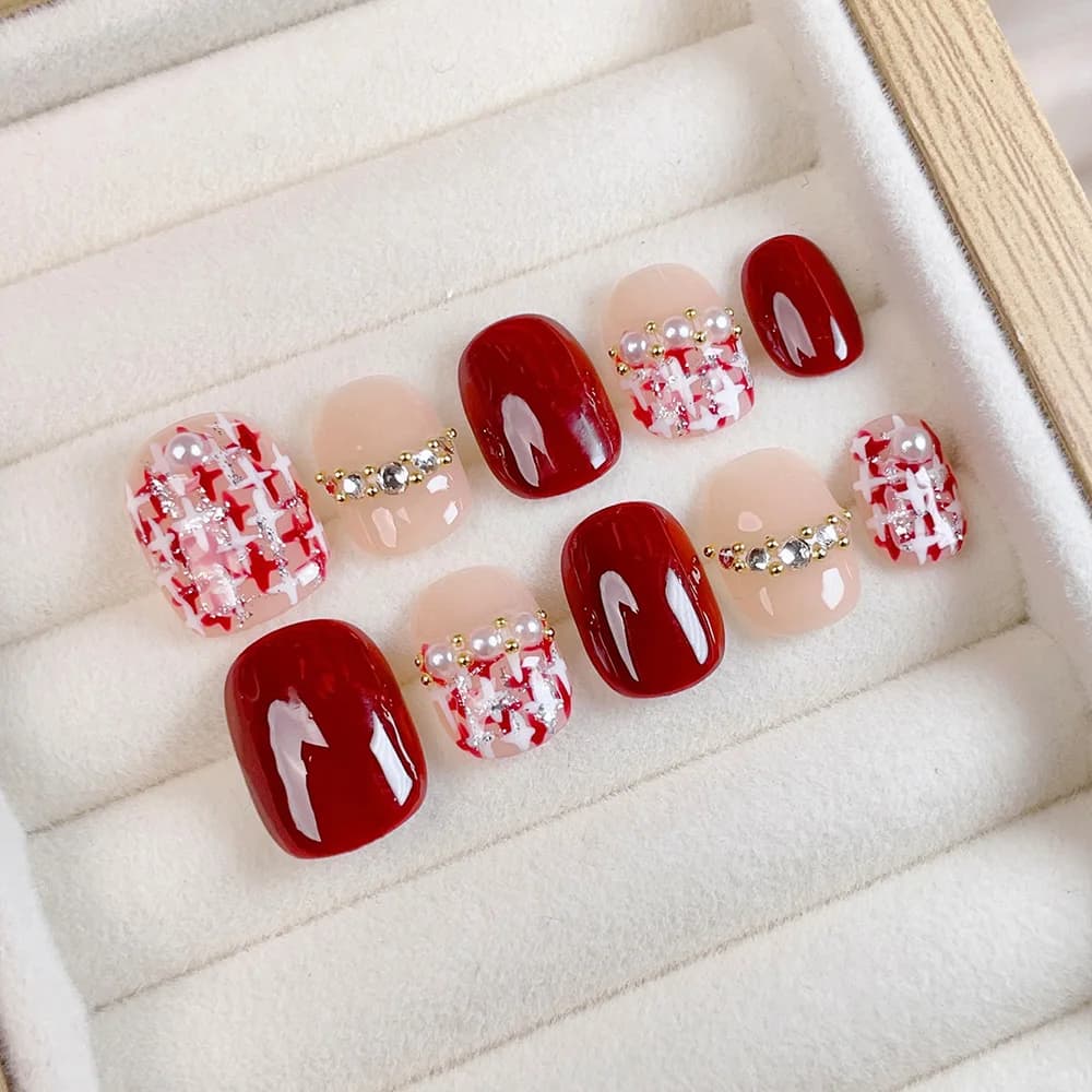 Kit of 10 Breasted Nails Court Squares Handmade Round, Pure Red Nails Wine, Elegant Nail Art and Cute, Sparkling Strass