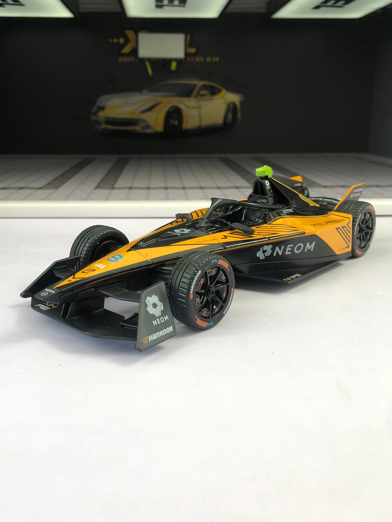 TSC 1:24 simulazione in lega di zinco L'auto modello ABB FIA Formula E McLaren, ornamento statico, auto regalo da collezione in metallo