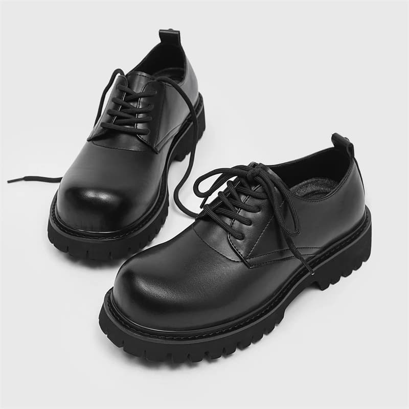 Scarpe eleganti stile Designer piattaforma per uomo scarpe Casual da lavoro nuove di zecca Slip on scarpe in pelle per uomo scarpe da festa di nozze