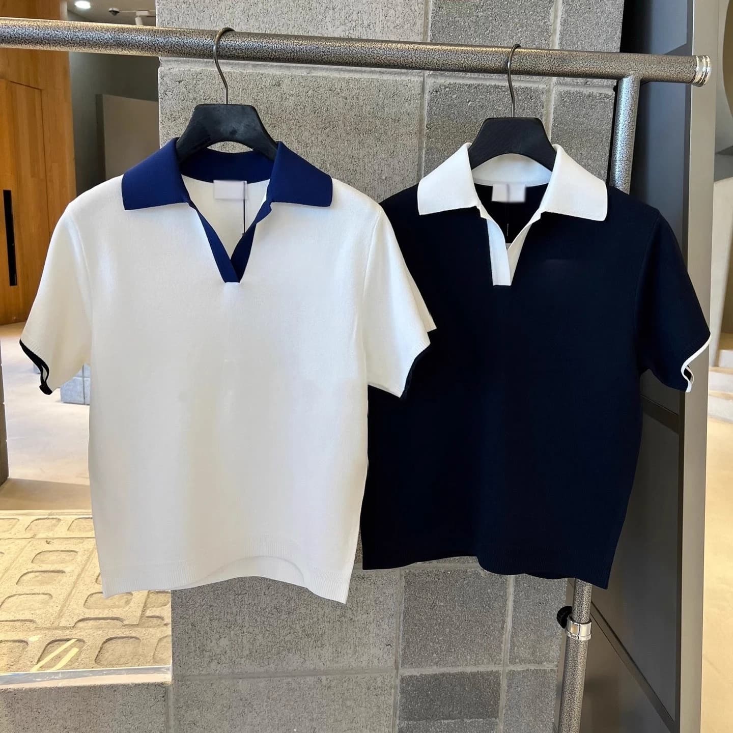T-shirt da golf a maniche corte da donna: Polo sportiva estiva 26 con colletto, leggera, in cotone e seta, traspirante ed elasticizzata