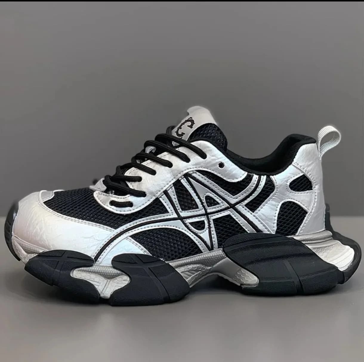 Men's shoes summer 2026 mesh breathable sports shoes casual thick sole height increasing dad shoes outdoor running shoes