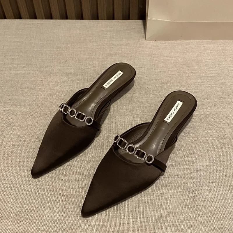 2025 nuova moda di lusso strass signore pantofole con tacco sandali scarpe femminili tacco basso diapositive pantofole scarpe per le donne muli