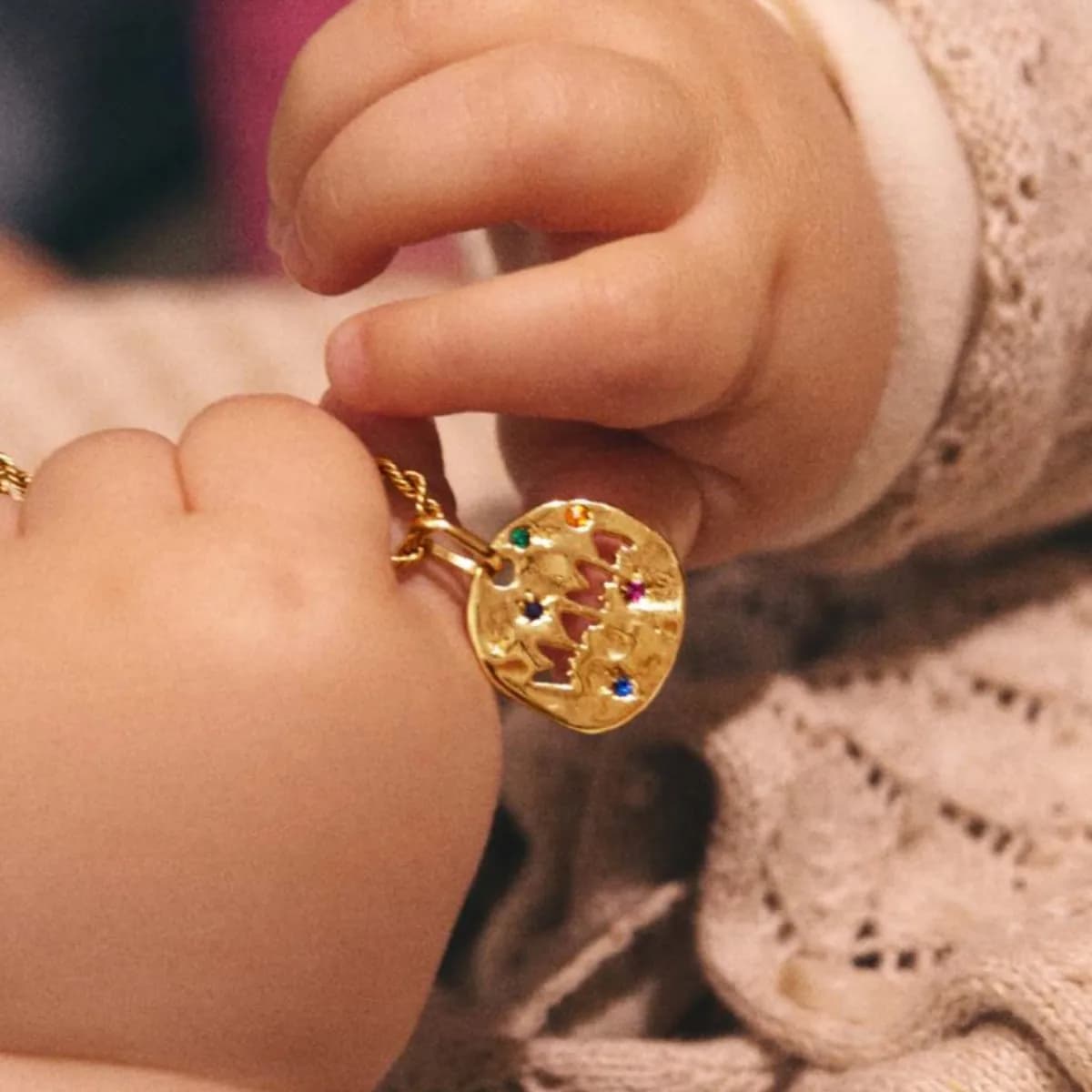 Collana con Ciondolo a Forma di Carta dei Tarocchi in Acciaio Inossidabile, Design Circolare Irregolare, con Zirconi Colorati, Regalo per la Festa del Ringraziamento