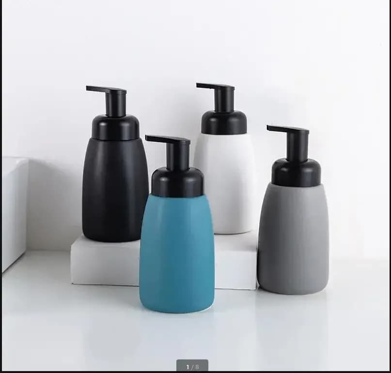 Bottiglia di disinfettante per le mani pressata Dispenser di sapone in ceramica tinta unita Bottiglia secondaria in schiuma Set di accessori per il bagno di casa nordica dell'hotel