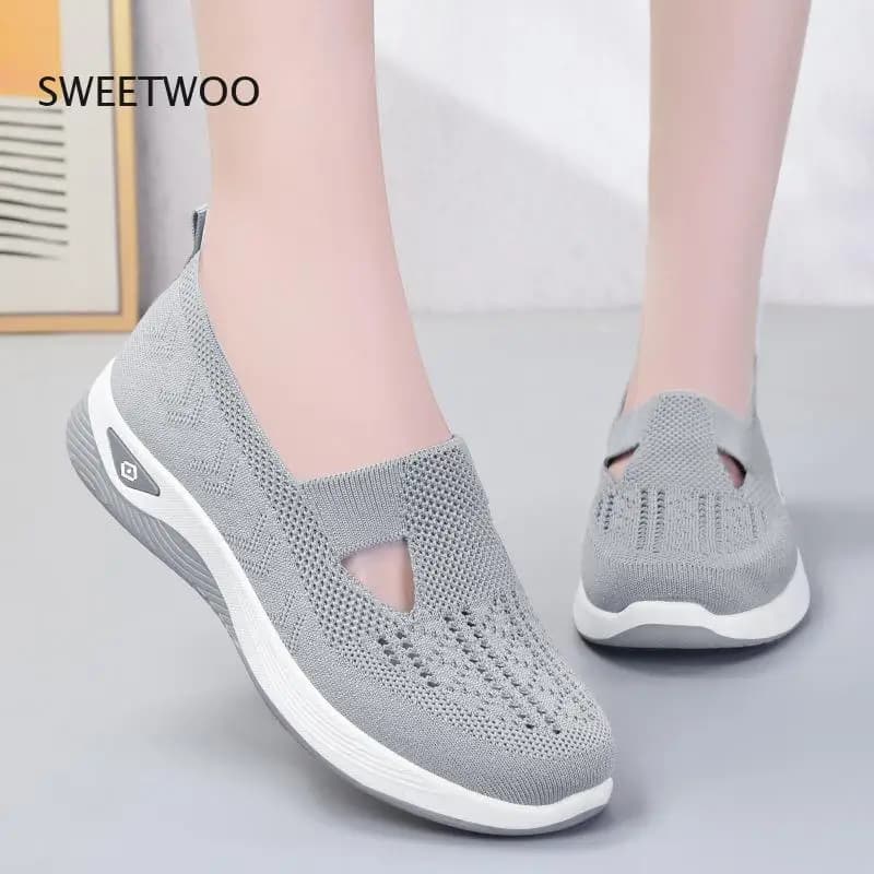 Scarpe da donna taglie forti slip-on, traspiranti in tessuto a rete, con suola morbida, comode e anti-fatica per camminare.