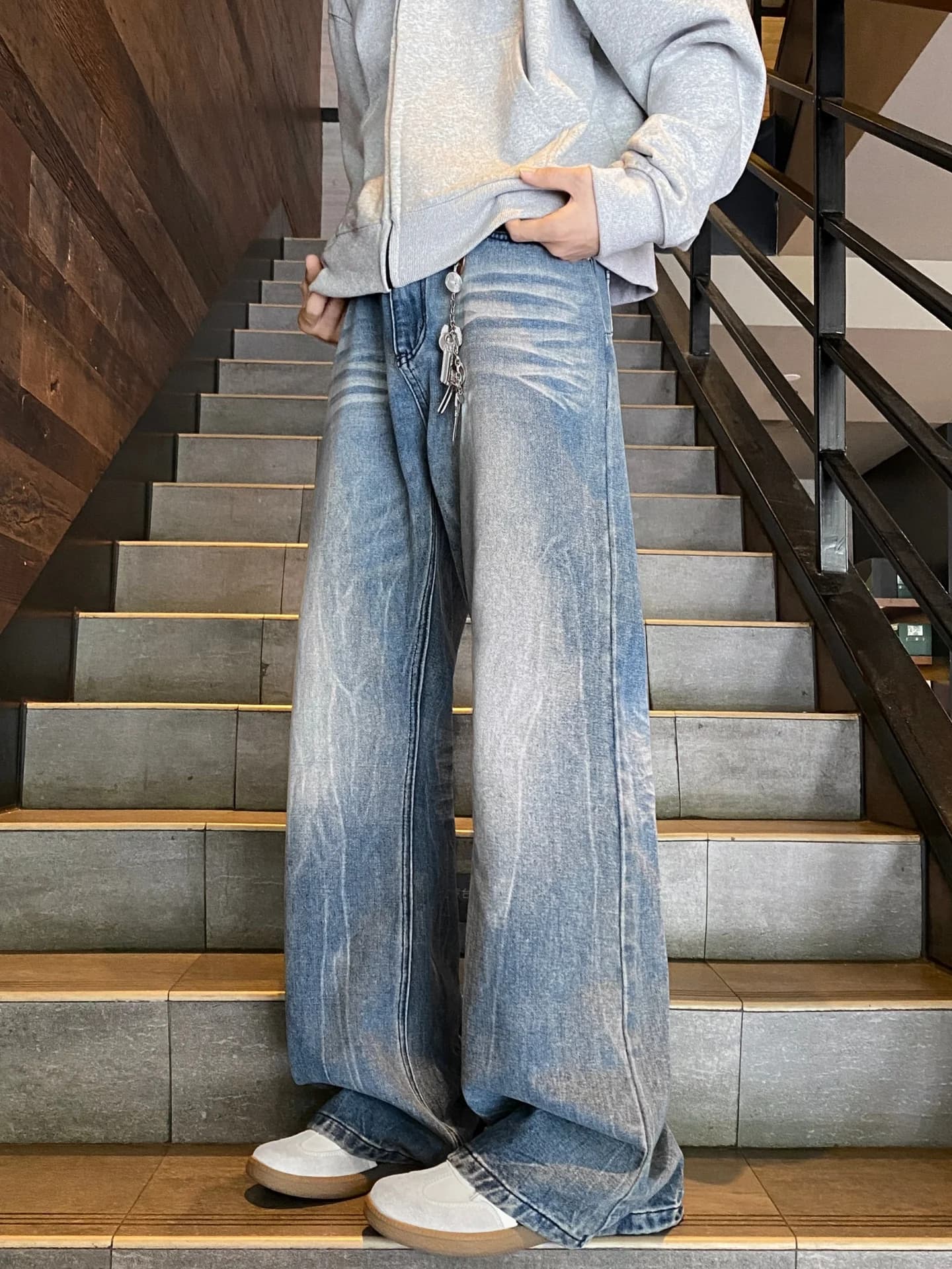 Washed Vintage Men's Wide Leg Jeans American High Street CleanFit Loose Straight Cut Denim Pants Casual Wear Autumn Season