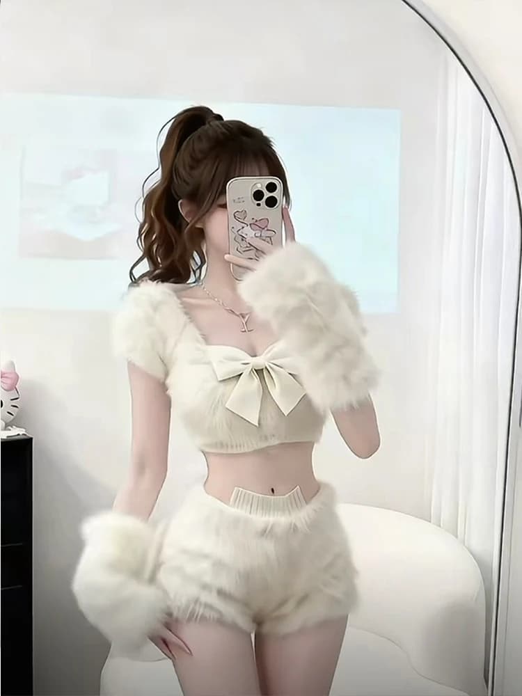 Cute Plush High Waist Shorts Sweet Girl Style Sexy Pure Desire Winter Fashion Set for Women Short Sleeve Four Piece Set