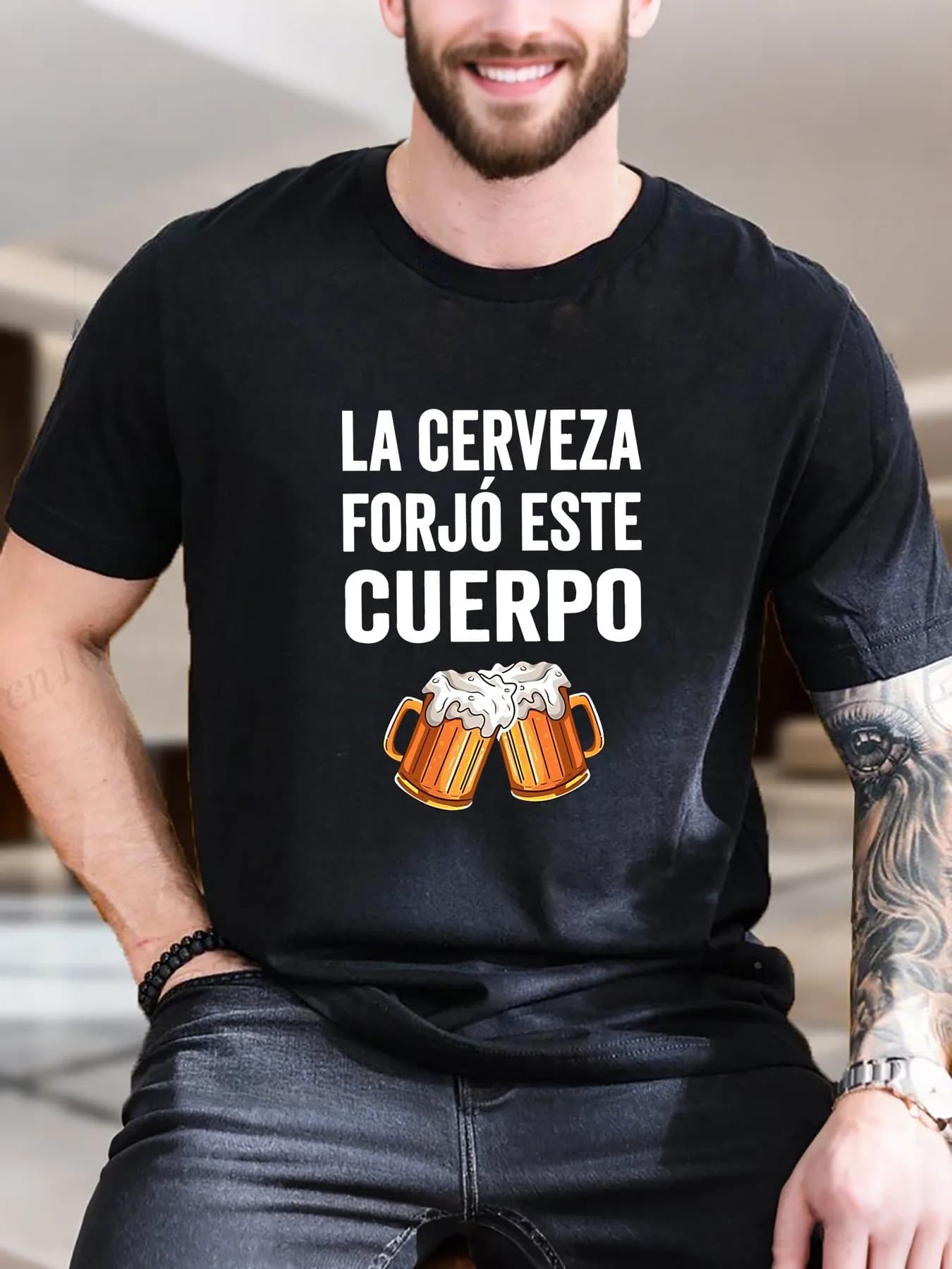 T-shirt stampata in cotone da uomo di nuova moda di arrivo Creativo due tazze di birra Design morbido tessuto traspirante Comodo abbigliamento casual