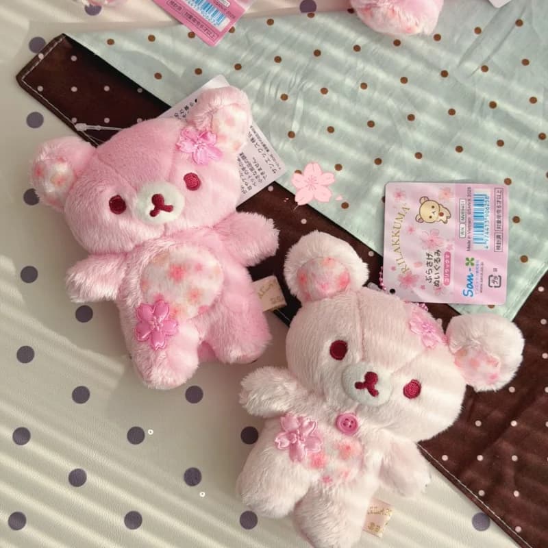 Portachiavi Peluche Rilakkuma Serie Sakura Rosa Dolce 12CM - Edizione 10° Anniversario San-X - Orsetto Relax Morbido e Lungo, Ciondolo per Borsa
