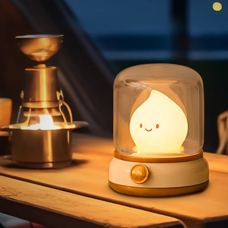 Simpatica lampada a fiamma candela luce notturna lampada decorativa a LED da tavolo USB ricaricabile luce notturna camera da letto regalo creativo per bambini