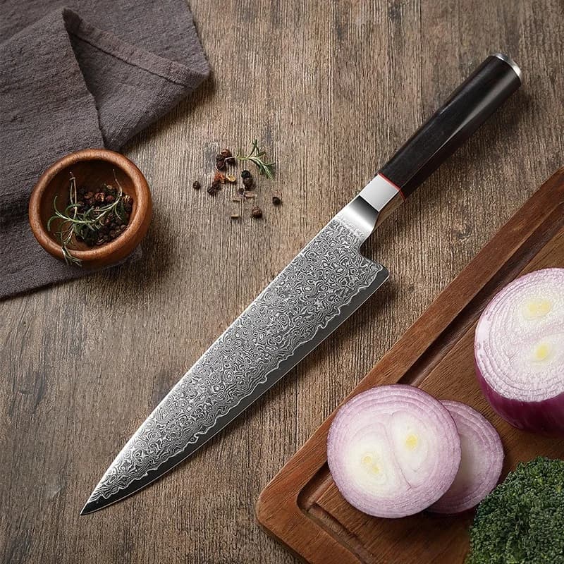 Coltello da Chef Giapponese da 8 Pollici in Acciaio Damasco a 67 Strati, Affilato per Affettare Carne e Pesce, Accessorio da Cucina con Manico in Legno