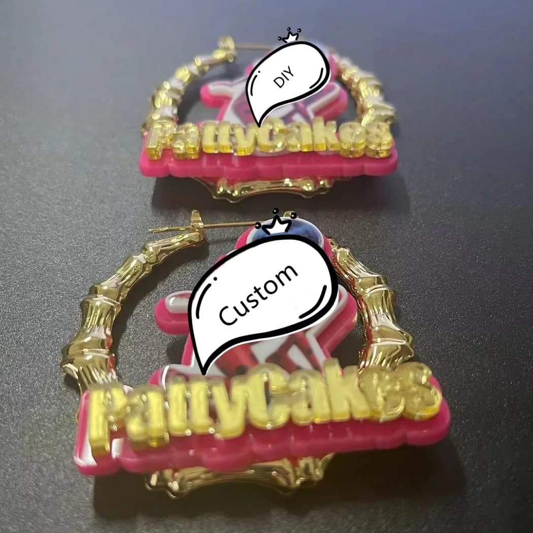 Nome personalizzato Orecchini in bambù Orecchini in acrilico con personaggi per bambini Orecchini con nome in bambù Cartoon Kid Gioielli per bambini Ragazza Regalo carino