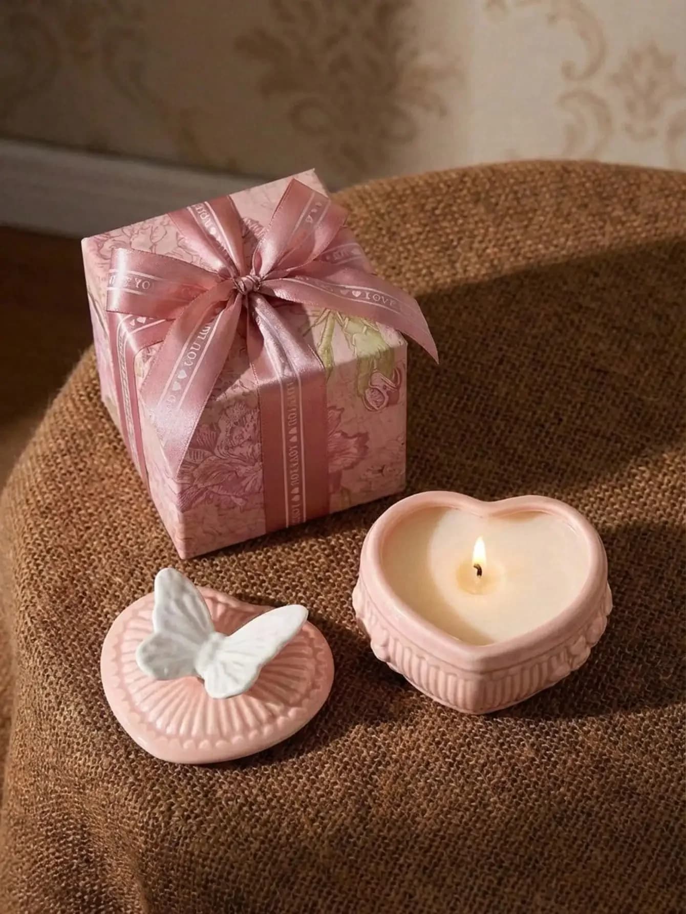Barattolo in ceramica a forma di cuore con coperchio - Set regalo profumato per San Valentino, Festa della Mamma, Anniversario | Elegante Fragranza per la Casa e Oggetto Ricordo