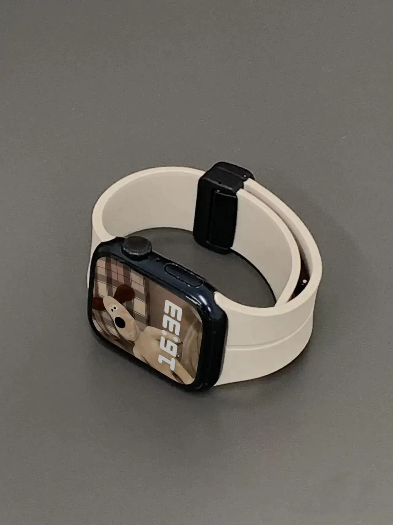 Cinturino magnetico in silicone per cinturino Apple Watch 44mm 45mm 49mm 40mm 41mm 42mm 38mm pulsera iWatch Series 7 8 se 6 9 ultra 2