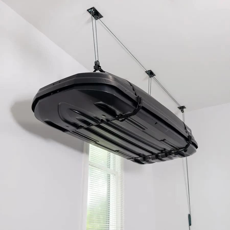 Ceiling lift for storage boxes, garage lift for heavy loads, truck lift system for garage, capacity 150 pounds and suitable for heights up to 810 feet.