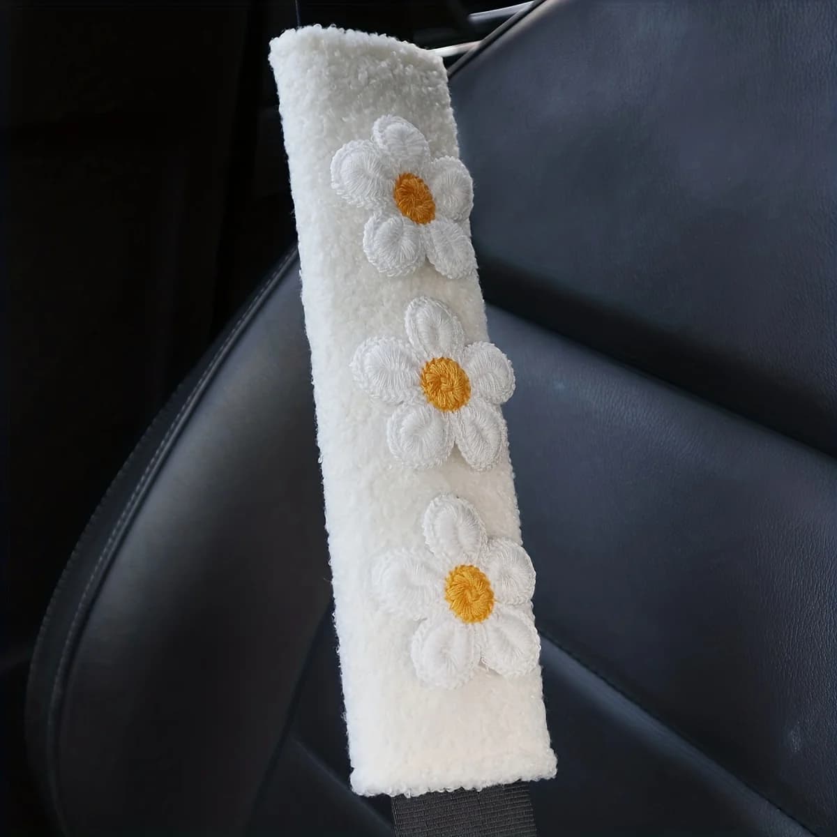 1pc morbido peluche fiori copertura della cintura di sicurezza per auto tracolla imbracatura tre fiori bianchi cintura di sicurezza per auto protezione per spalla