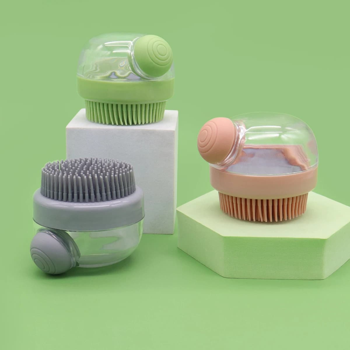 Cute Pet Cat Dog Shampoo spazzola per massaggio pettine bagnato e asciutto Scrubber per toelettatura per il bagno capelli corti morbida gomma siliconica forniture per animali domestici