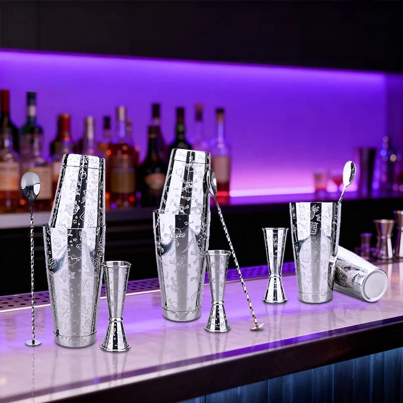 Set Shaker Cocktail Boston in Acciaio Inossidabile con Incisione Unica 500/700ml+30/60ml Jigger — Kit Professionale per Barman e Mixer da Bar