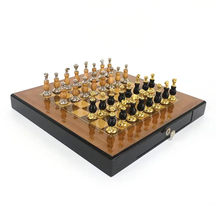 2021 Cina Nuovo design Scacchi portatile Vendita calda Buon prezzo Scacchi classici Set di scacchi intelligenti