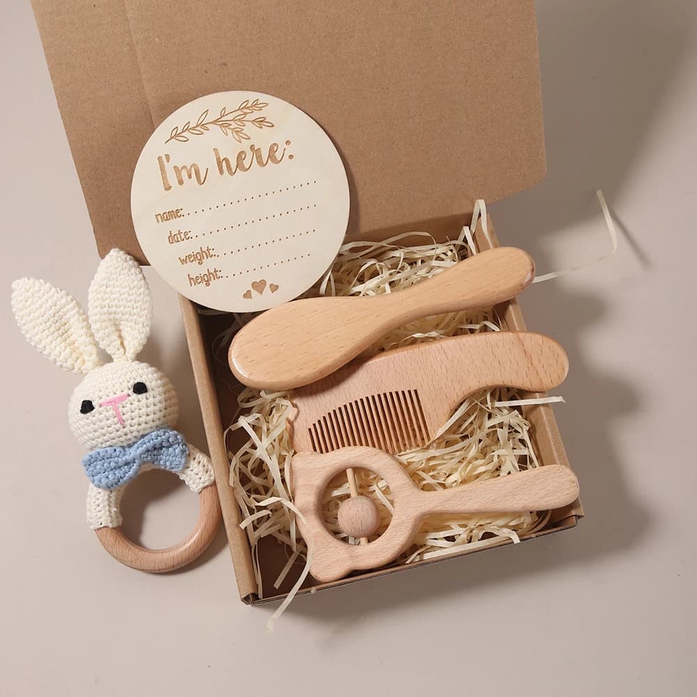 Set di pennelli per pettine per bambini da 3-4 pezzi Set regalo per neonato Set regalo per baby shower con sonaglio per coniglietto all'uncinetto in lana naturale di faggio