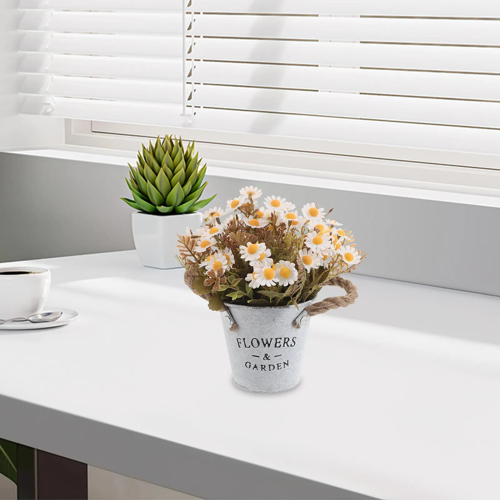 Margarite Artificiali per Decorazione Casa, Pianta di Margherite in Vaso con Fogliame Vivace, Design Senza Tempo per Mensole e Tavoli