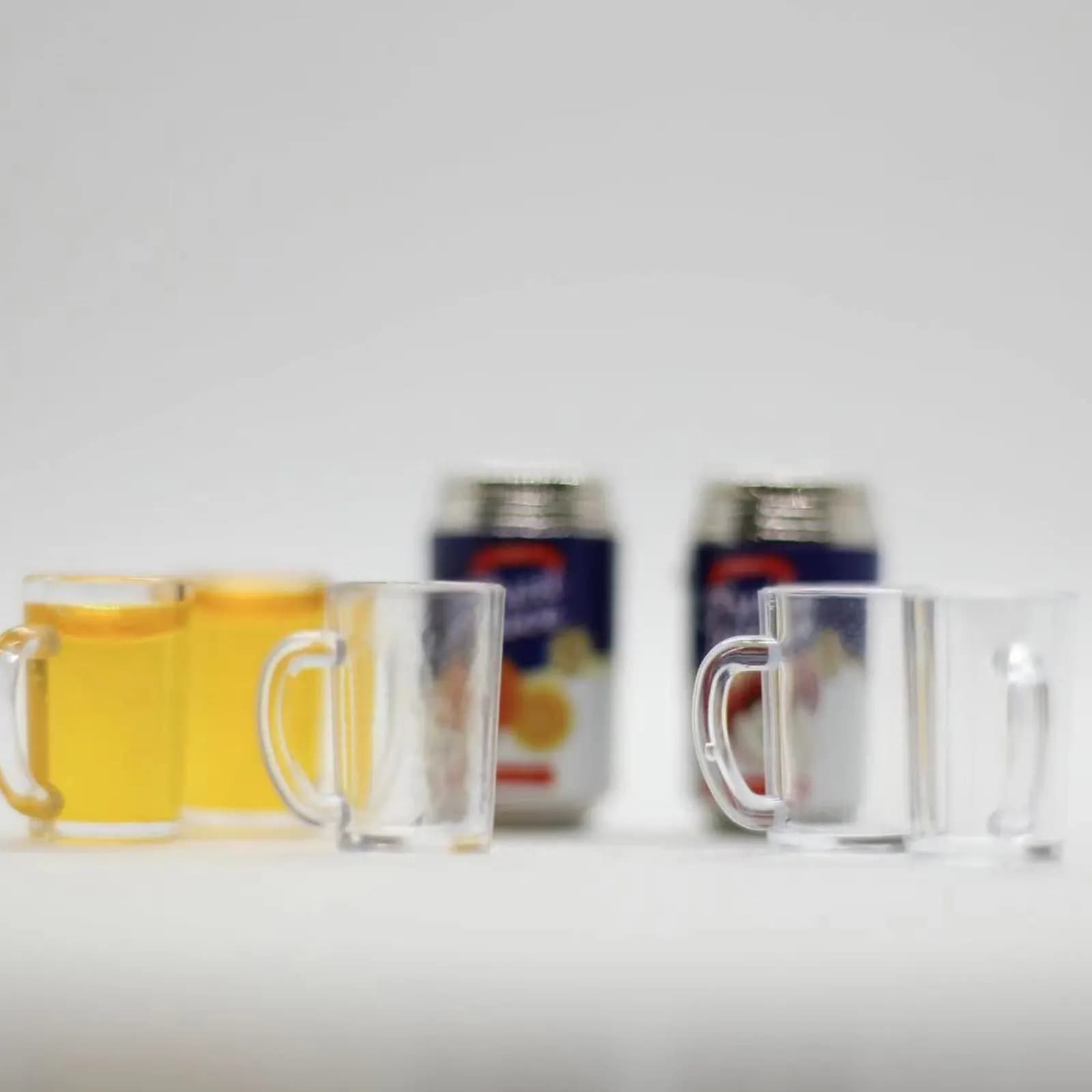 10Pcs Mini Beer Mugs Resin Miniature Beer Cup Ornaments for Dollhouse Mini House Decoration Tiny House Kit Accessories