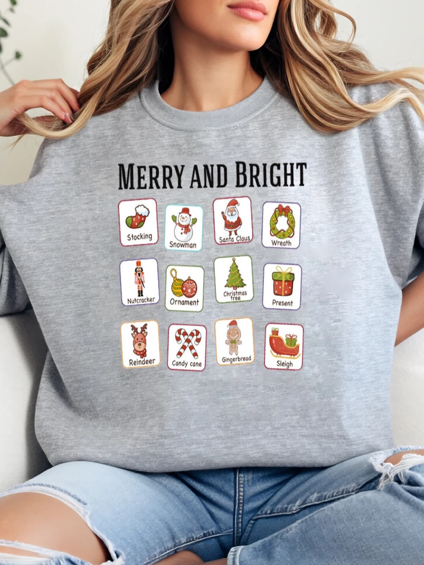 Crewneck sweatshirt with Christmas icon print attachments and bright casual women's clothing for holidays Strong cuts