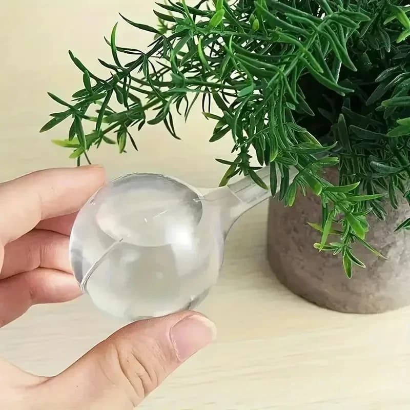 New Model 10PCS Automatic Self Watering Plant Bulbs Plastic Water Globe Garden Potted Plant Watering Device Home Garden Supplies