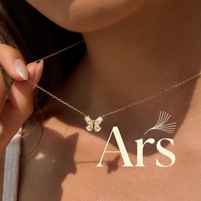 Collana con Ciondolo a Farfalla Placcato Oro 18k con Zirconi, Catena Sottile in Acciaio Inossidabile, Collane Delicate da Donna