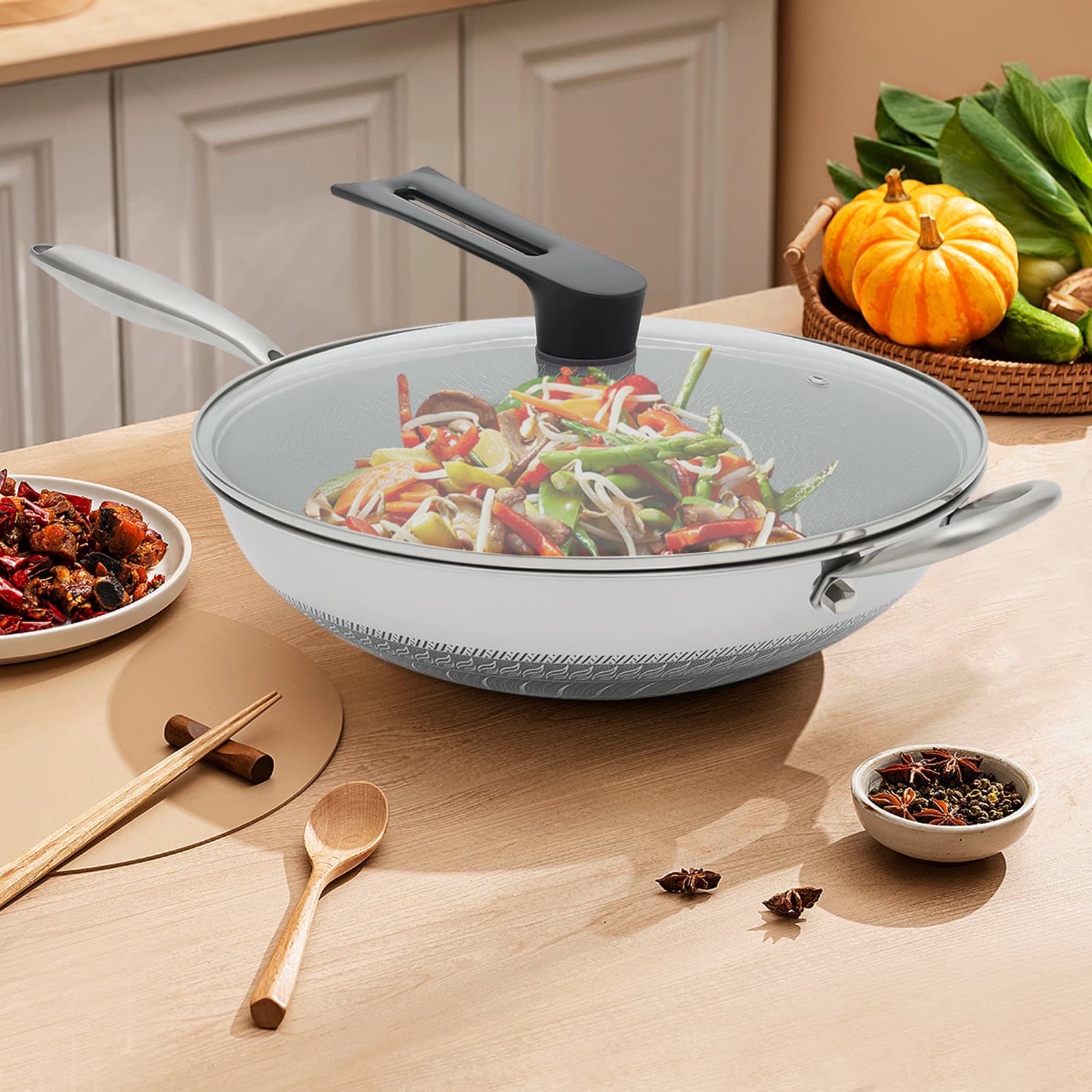 Stainless steel pan with lid 13.4 inch pan with non-stick honeycomb coating Large non-stick pan for cooking, gas stove