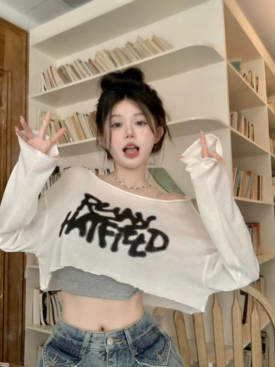 Lazy Graffiti White Long Sleeve T-Shirt Women's Summer Thin Sunshade Cover up Design Loose Short Top Outerwear Casual Style