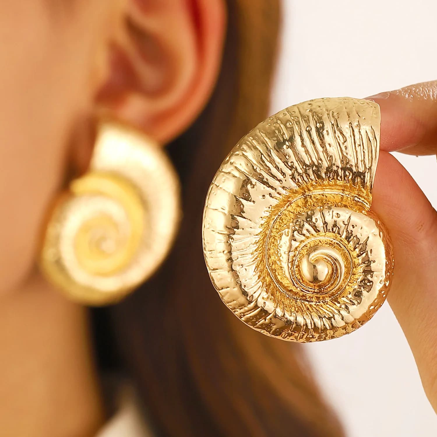 Fashionable Summer Vacation Ocean Conch Ear Studs for Women Trendy Beach Party Exaggerated Bohemian Jewelry Earrings