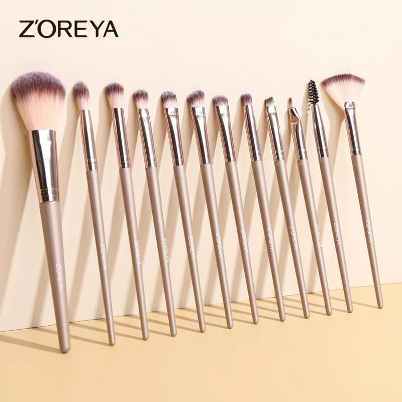 Set di pennelli per trucco Zoerya da 12 pezzi con porta ciglia e borsa porta ombretti, organizer per strumenti di bellezza