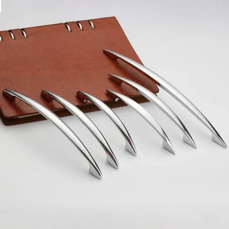 Manopole per cassetti Maniglie per porte dell'armadio da cucina Ferramenta per mobili di moda Maniglie per porte dell'armadio moderne semplici cromate