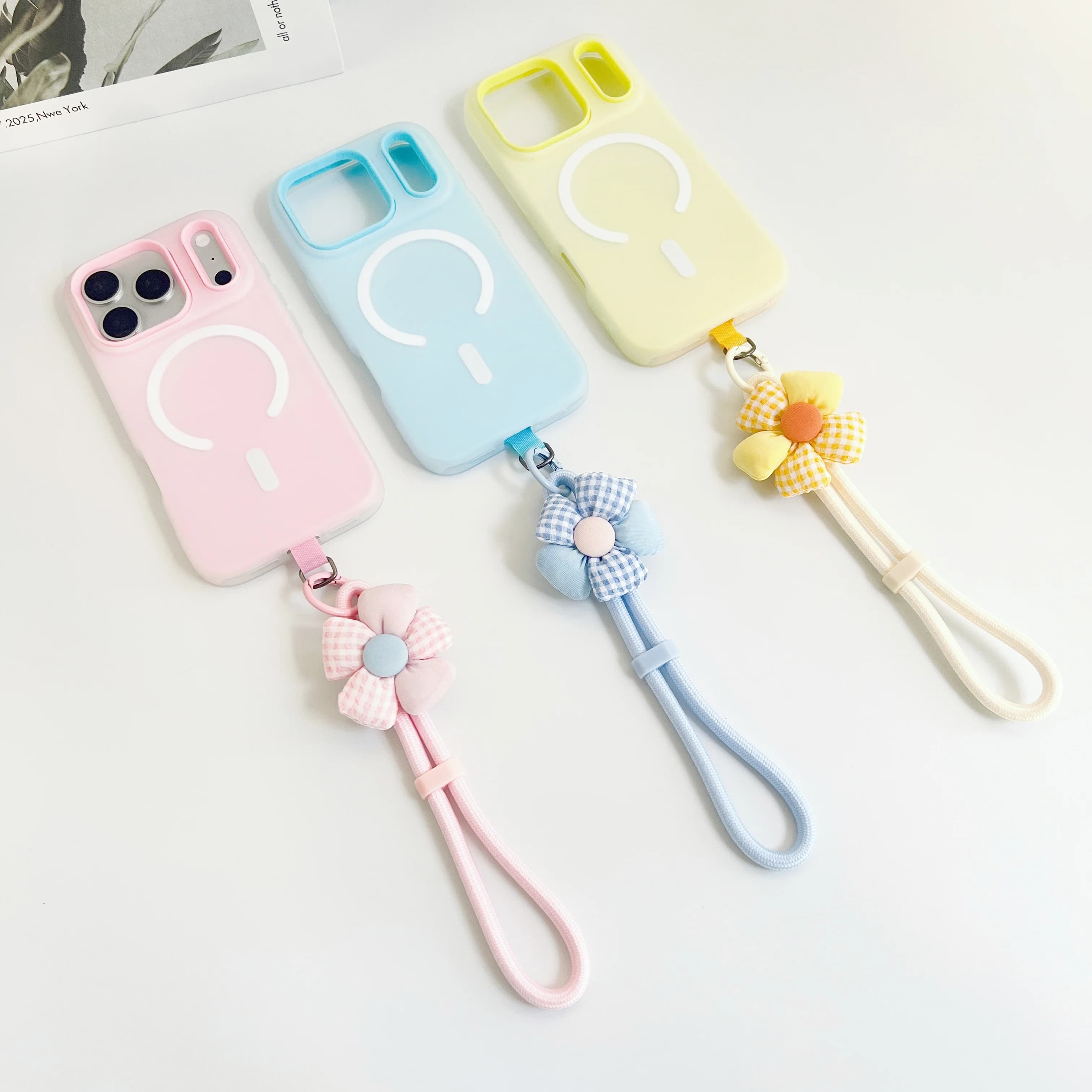 Phone case with adjustable wrist strap - Compatible with iPhone 15, 16, 17 Pro Max, 12, 13 Pro, 14 Plus, with magnetic protection