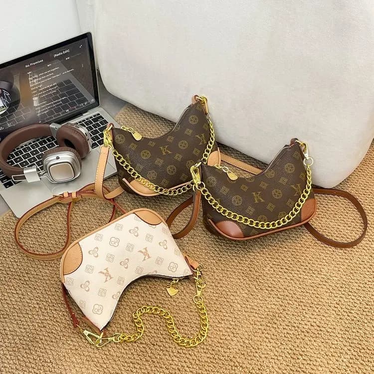 Elegant Letter Logo Original Diaper Bag Luxury Crossbody Handbag For Women Fashionable Textured Tote Bag