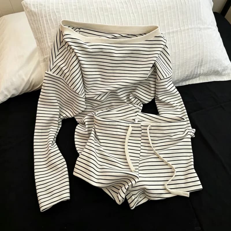 Spring Autumn New Pajamas Sets Women's Korean Style Lazy Long-sleeved Off Shoulders Tees Top Stripes Shorts Home & Out Wear Set