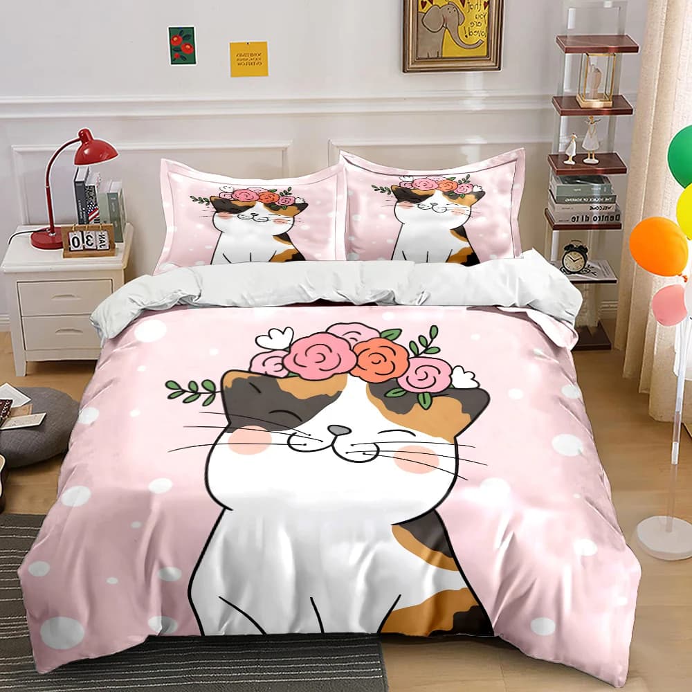 Set di biancheria da letto con stampa gatto dei cartoni animati con corona floreale rosa, 1 copripiumino, 2 federe per adulti e bambini, regalo di lusso, misura completa