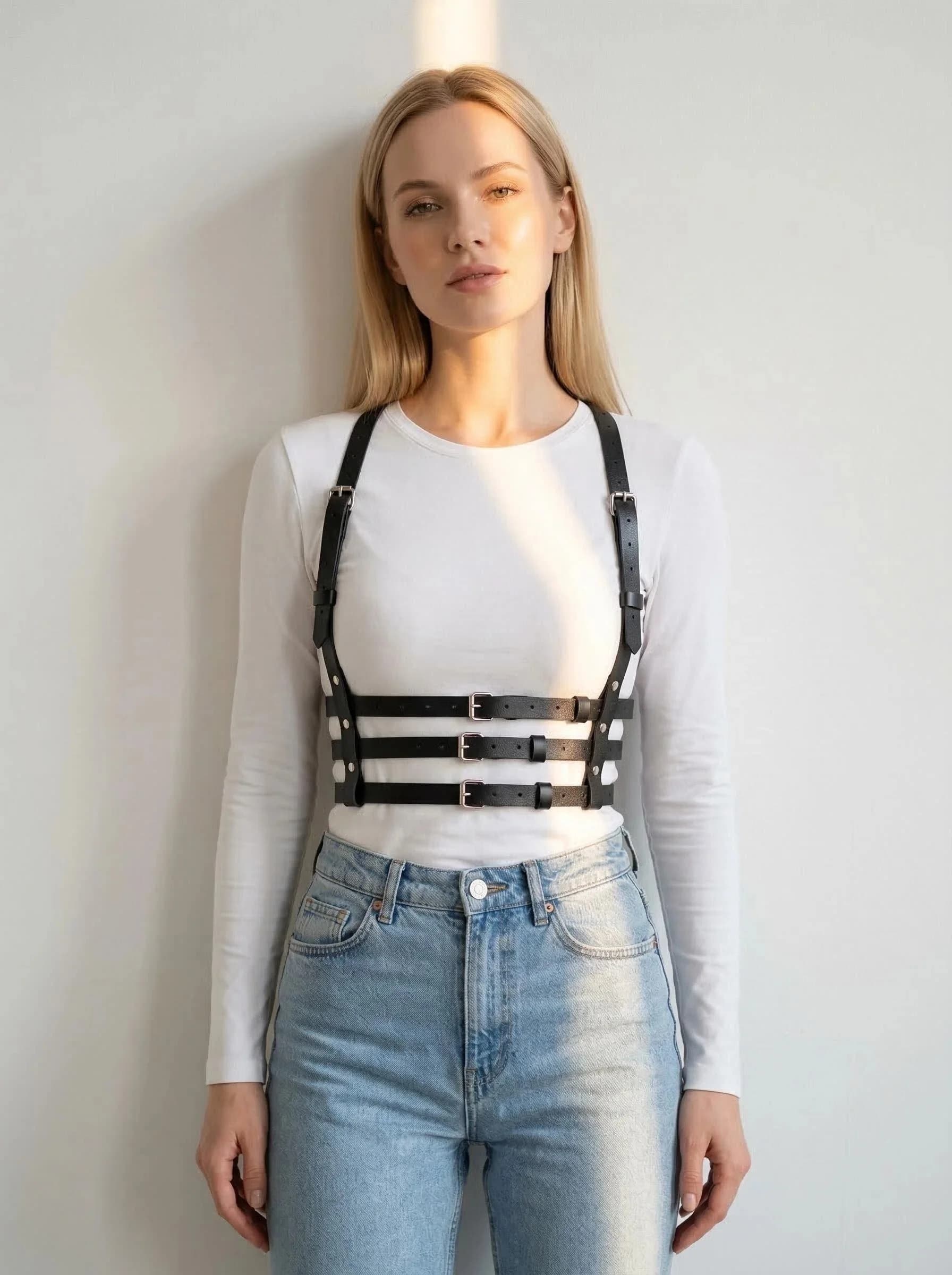 Fashion Women Chain Belt Leather Waist Belt Chest Harness Belt Corset Bondage Lingerie Punk Gothic Clothing Exotic Accessories
