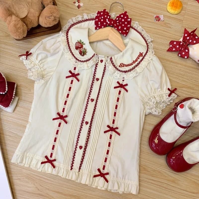 Camicia Lolita Kawaii Camicie da donna Dolce fiocco con ricamo a fragola Colletto in pizzo T-shirt Camicette da principessa Donna Y2k Top giapponese