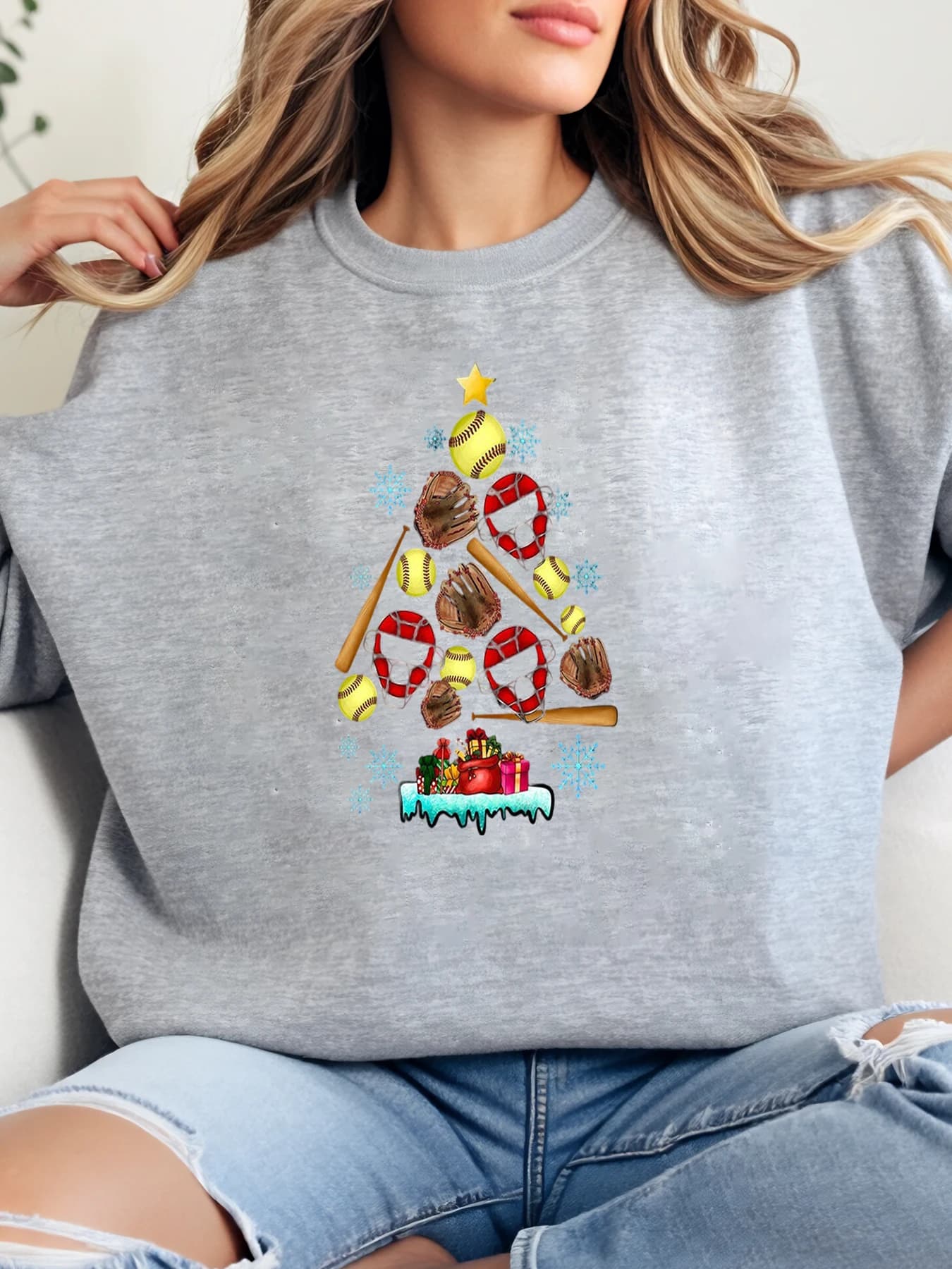 Women's Crewneck Sweatshirt with Christmas tree print, casual winter clothing strong sizes