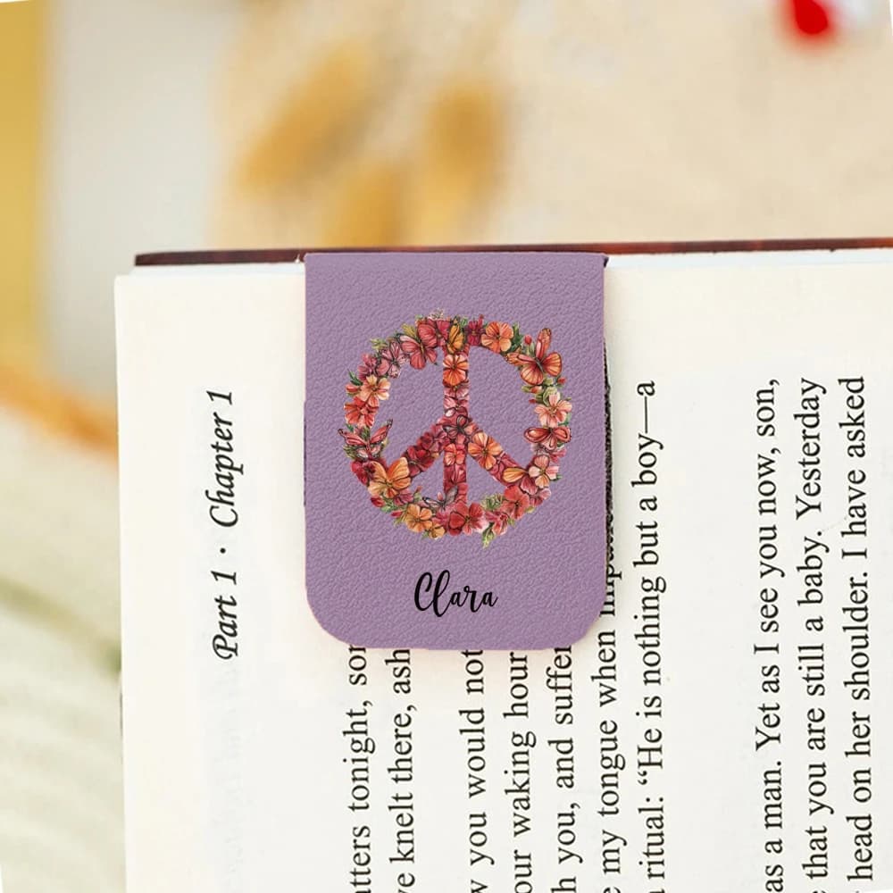 1 segnalibro magnetico rosa tenue con stampa UV personalizzata con testo e ghirlanda di farfalle in stile cartone animato, ideale come regalo per ragazzi.