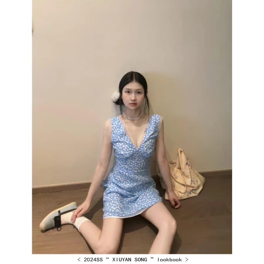 【Nuovo stile】Abito coreano blu con scollo a V e motivo floreale, per donna, estivo, slim, stile vacanza, gonna corta senza maniche