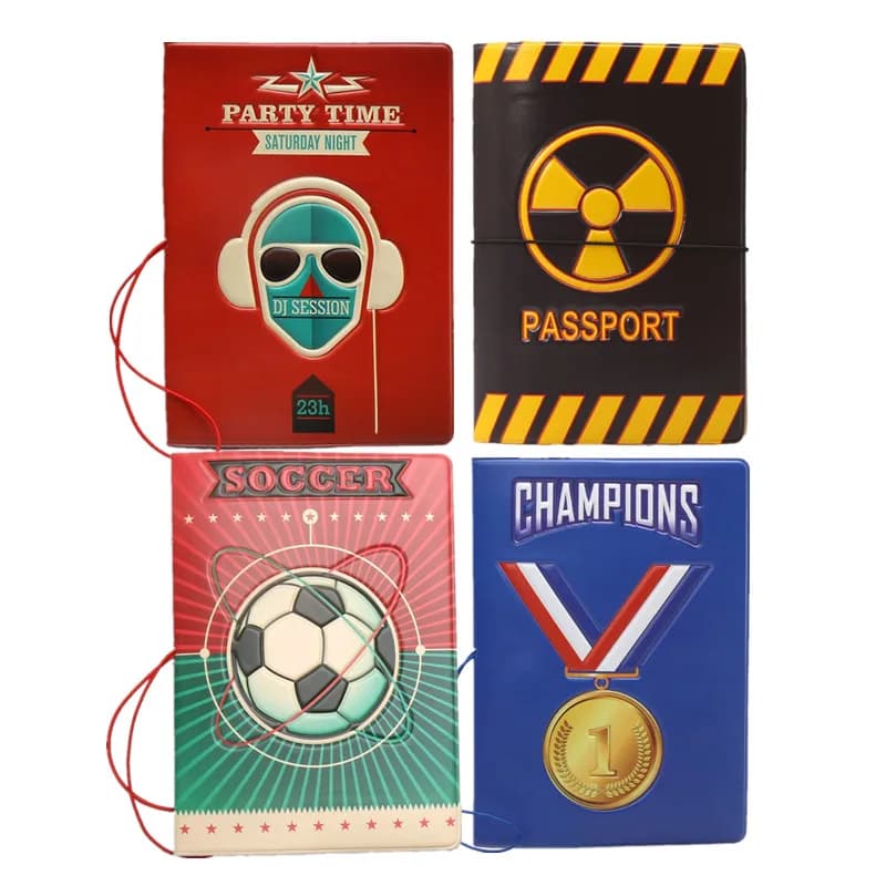 Porta Passaporto 3D Goffrato con Elastico, Custodia Protettiva per Passaporto con Stampa Campioni di Calcio, Custodia Impermeabile per Documenti di Viaggio