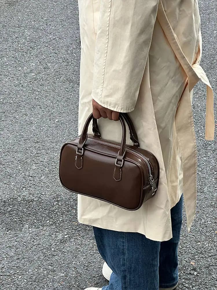 Versatile borsa Boston Borsa da donna 2025 Nuova borsa a tracolla per pendolari alla moda Design piccolo Chiusura con cerniera rettangolare ape