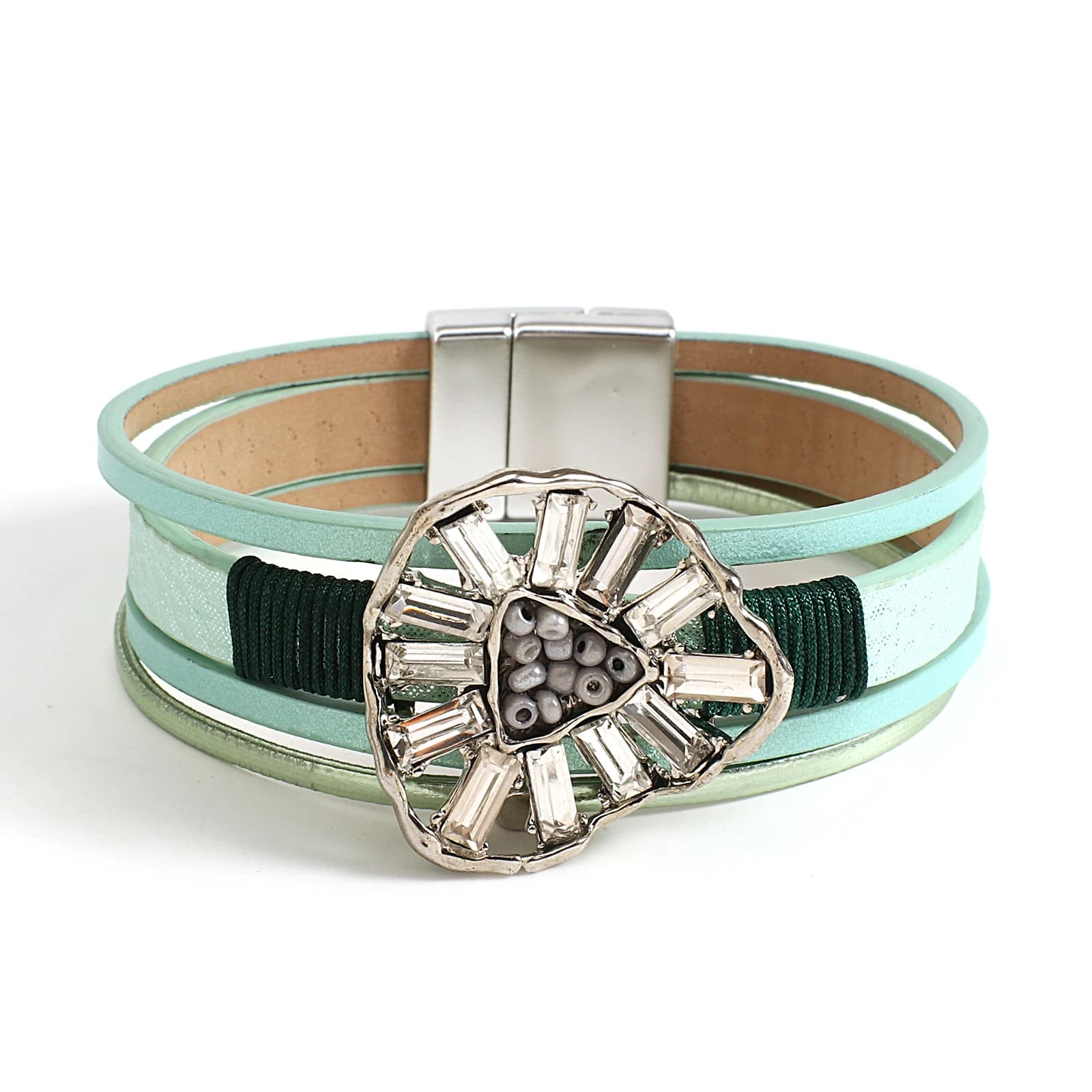 ALLYES Vintage Leather Bracelet with Crystal Beads and Flowers for Women, Style Boho Simple Multilayer, Wrap Bracelets with Charm